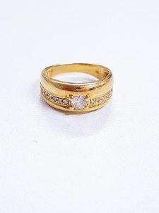１８金 ダイヤモンド付きの指輪を買取 買取 質入れの須賀質店