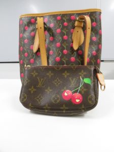 ルイヴィトン　LV　モノグラムチェリー　バケツ　M95012型　バッグ　高価買取　高価査定