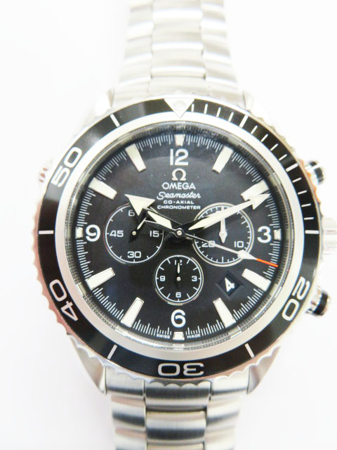 今回買取したオメガ(OMEGA)シーマスタープラネットオーシャンクロノグラフ44mm 2210.50型の腕時計