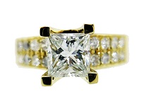 K18　中石ダイヤ1.017ct　メレダイヤ0.32ct　5.3g