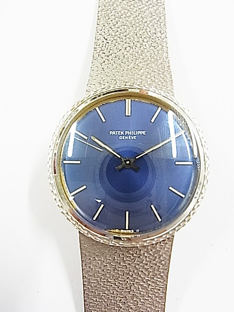 パテックフィリップ　カラトラバ　３５６３型の時計を買取